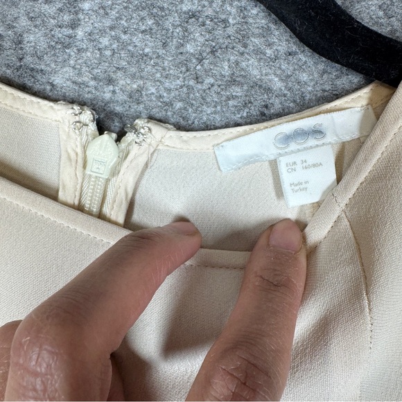 COS Cream Minimalist Quiet Luxury Blouse Size S Cap Sleeve Back Zip Modern Top - Picture 5 of 14